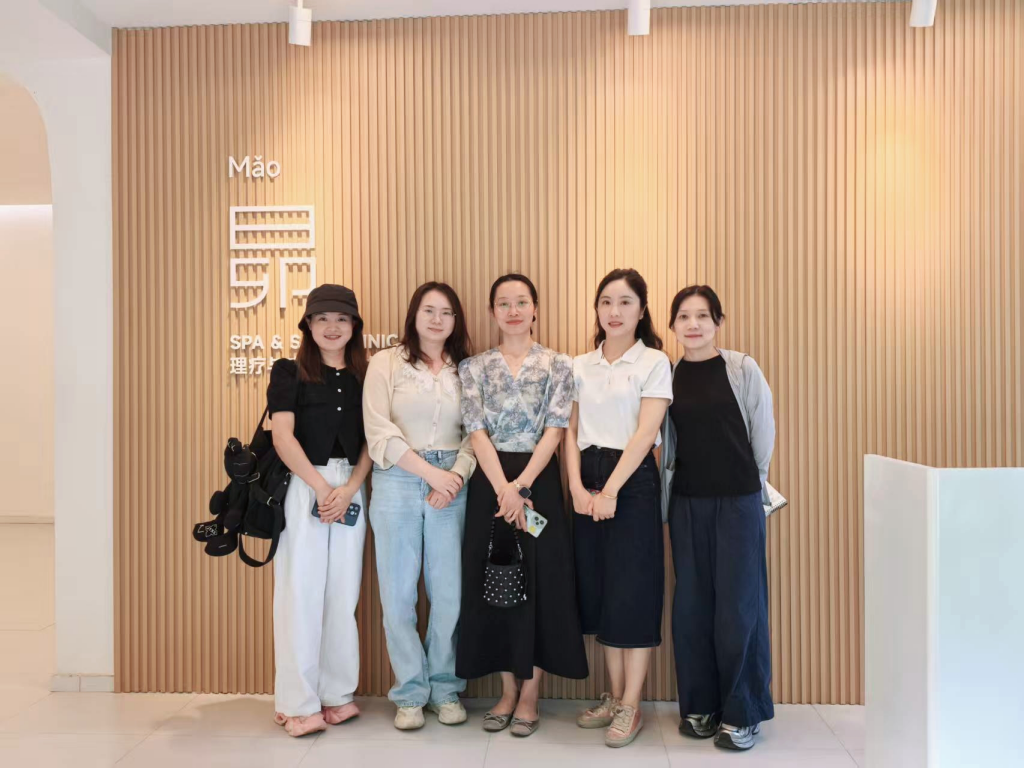 1750934151075051945.png 标榜交流活动照.png